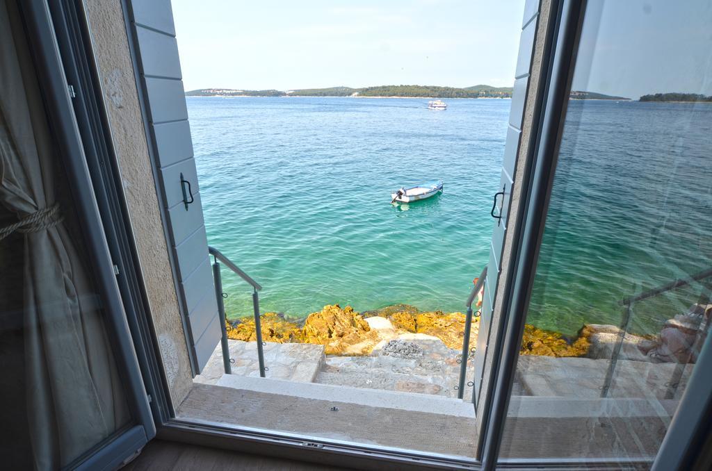 로비니 Arnolongo Sea View 아파트 외부 사진