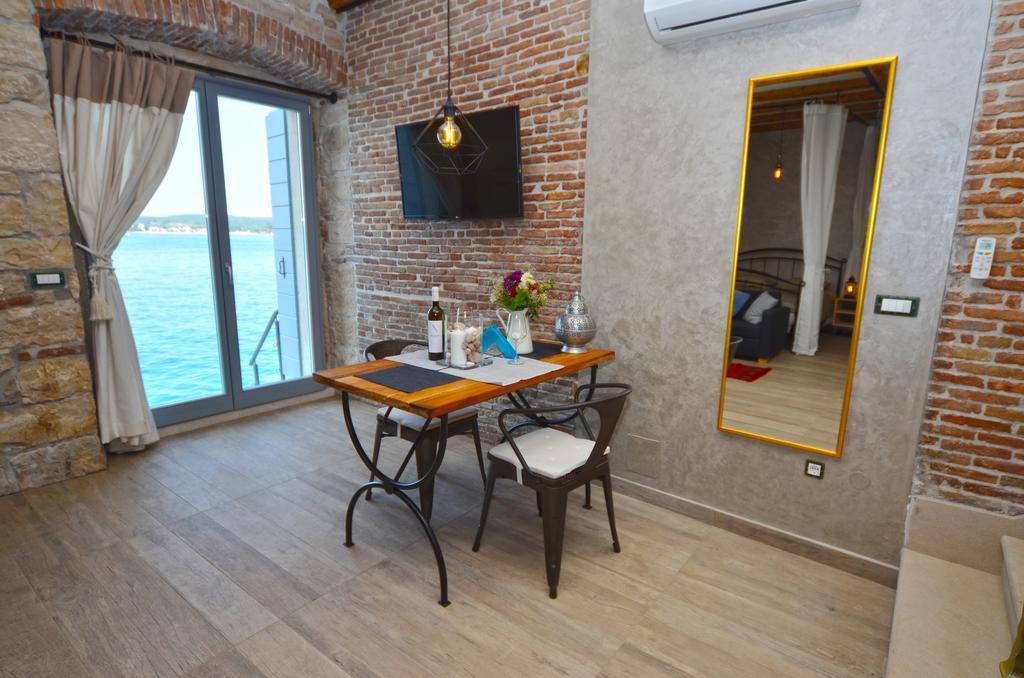 로비니 Arnolongo Sea View 아파트 외부 사진